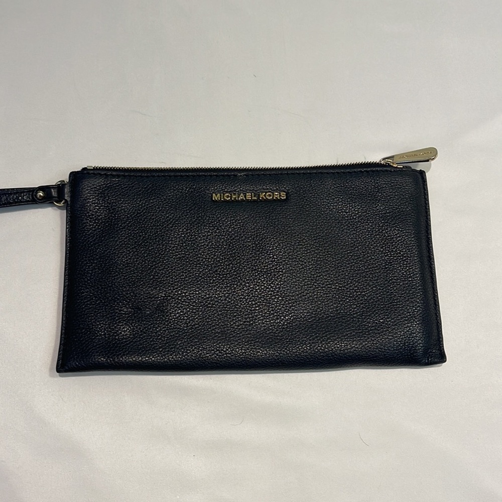 Michael Kors Wristlet (Black)